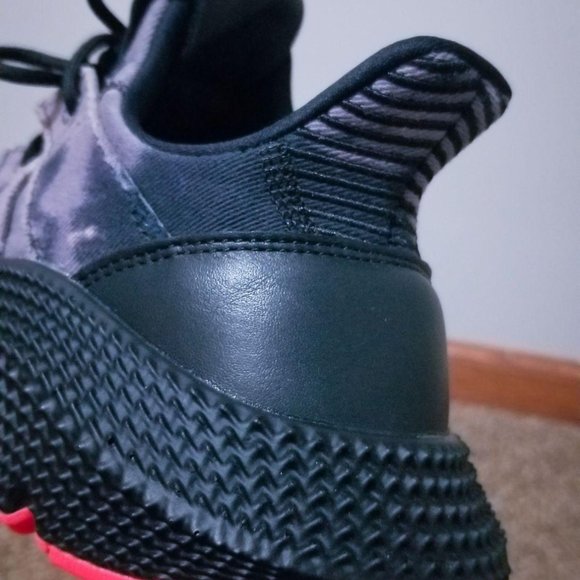 Men’ s ADIDAS PROPHERE, size 8